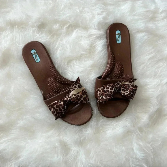 OKA b women’s sandals medium leopard bow - Picture 2 of 3